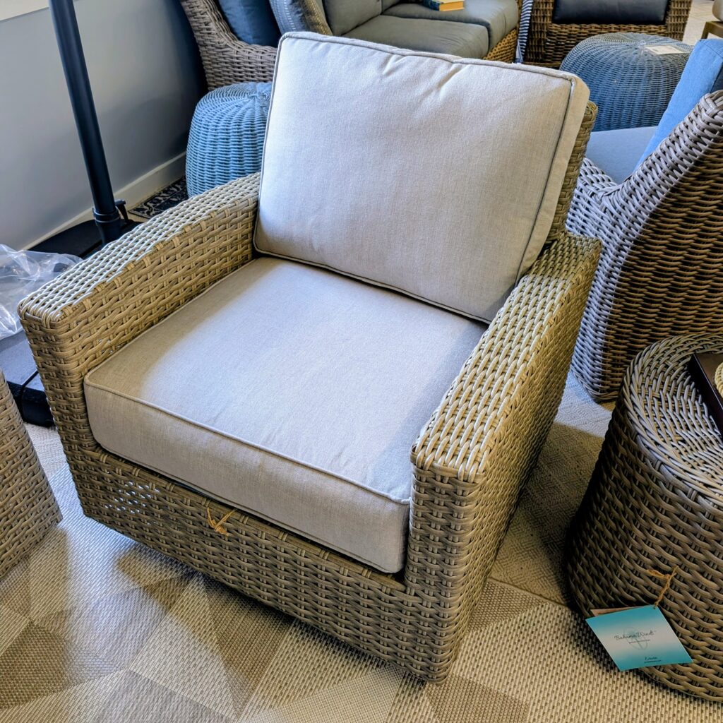 Biscayne Swivel Glider in Sandpiper Finish