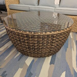 Largo Wicker Round Outdoor Pedestal Coffee Table w/Glass